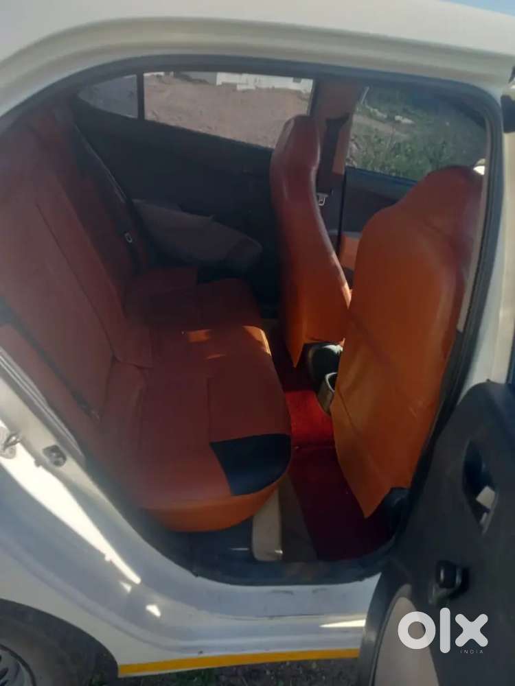 Hyundai Xcent 2017 T Board
