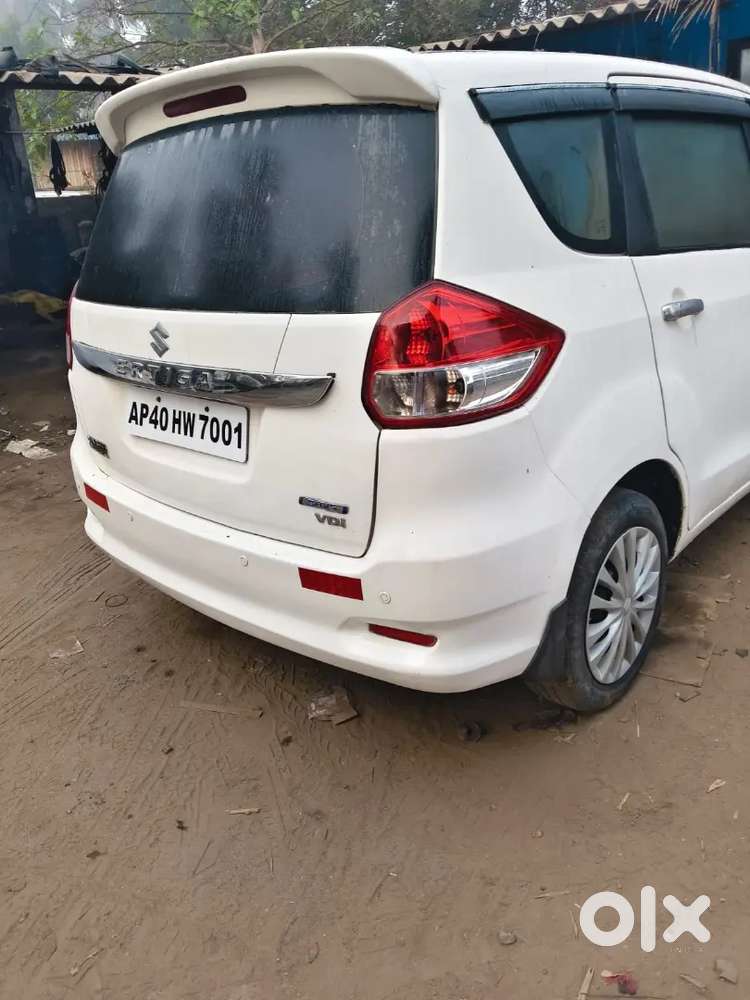 Maruti Suzuki Ertiga 2015 Diesel 130000 Km Driven