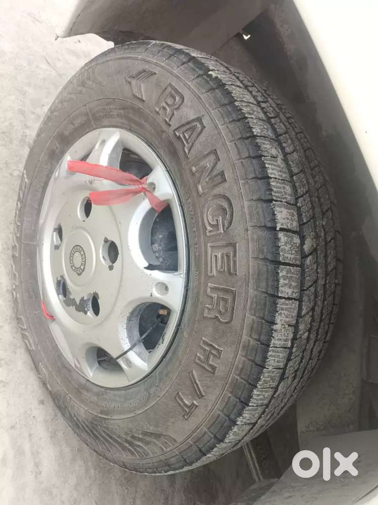 Mahindra Bolero Slx 2015 . 5 Tyre New Hai