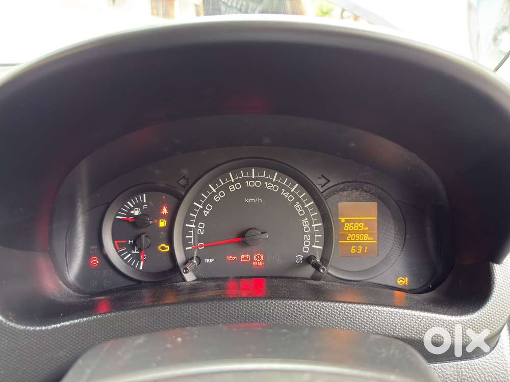 Maruti Suzuki Swift Lxi Option, 2017, Petrol