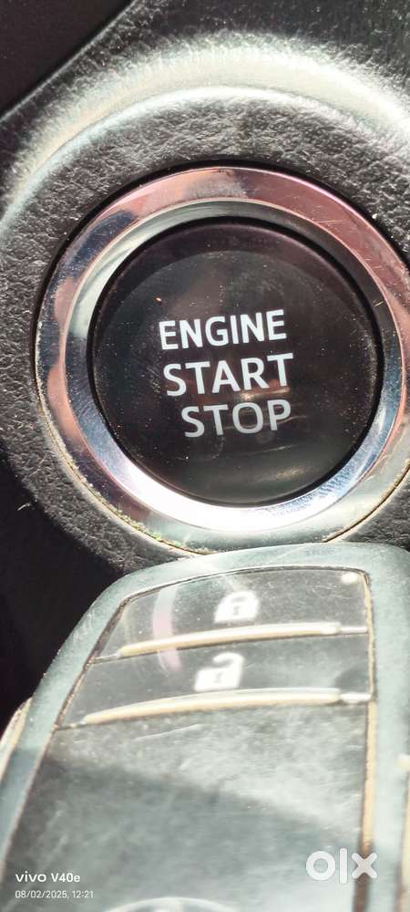 Toyota Innova Crysta 2.8z Automatic, 2016, Diesel