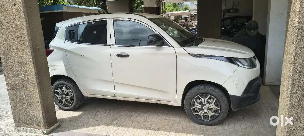 Urgent Sale Mahindra Kuv 100 Cng Plus Petrol Company Fitted Cng