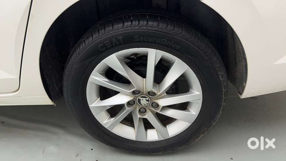 Skoda Slavia Ambition 1.0l Tsi Mt, 2022, Petrol