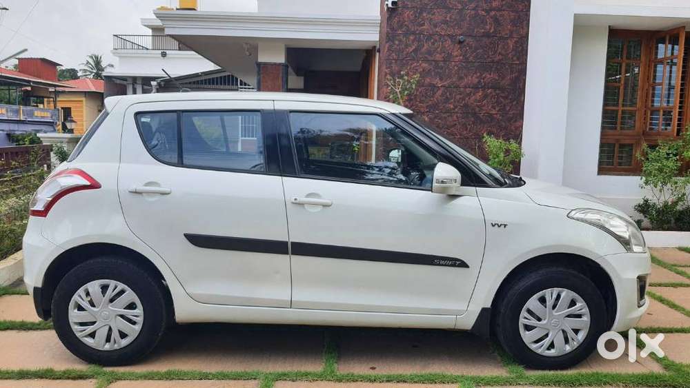 Maruti Suzuki Swift Vxi 1.2 Abs Bs-iv, 2015, Petrol