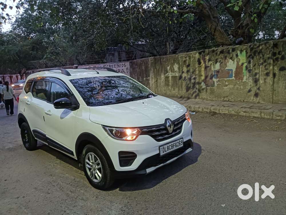 Renault Triber Rxt, 2023, Petrol