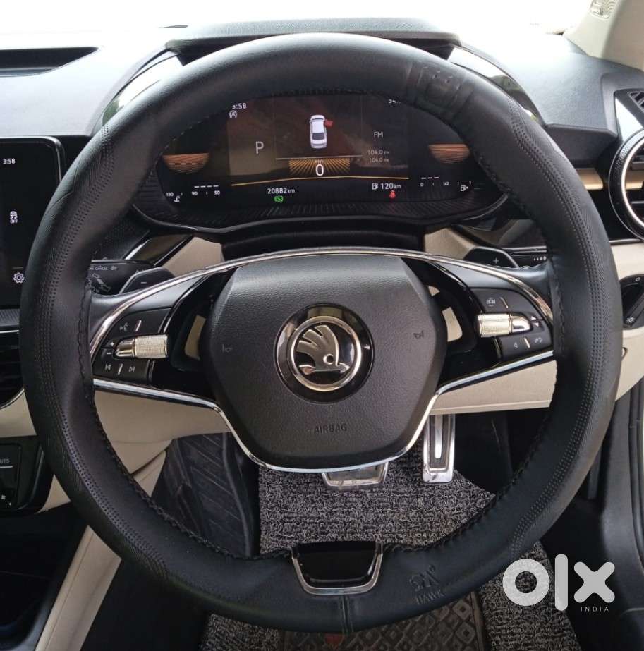 Skoda Slavia 1.0 Tsi Style At, 2024, Petrol