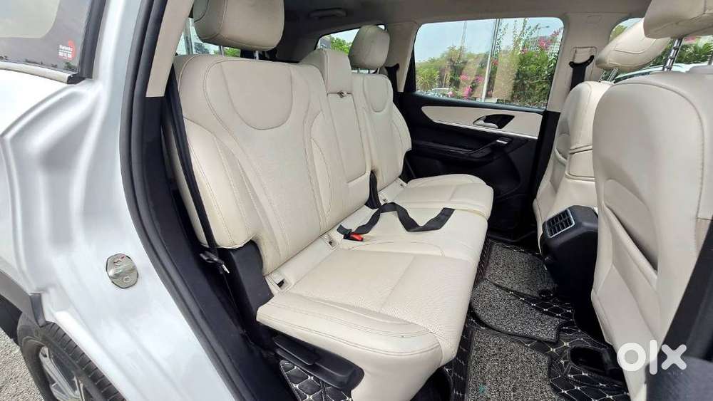 Mahindra Xuv700 2.2 Ax 7 Diesel At Luxury Pack Str, 2022, Diesel