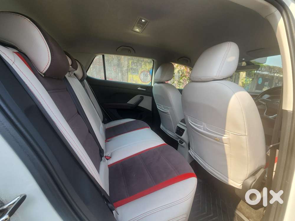 Volkswagen Taigun 1.0 Tsi Highline At, 2023, Petrol