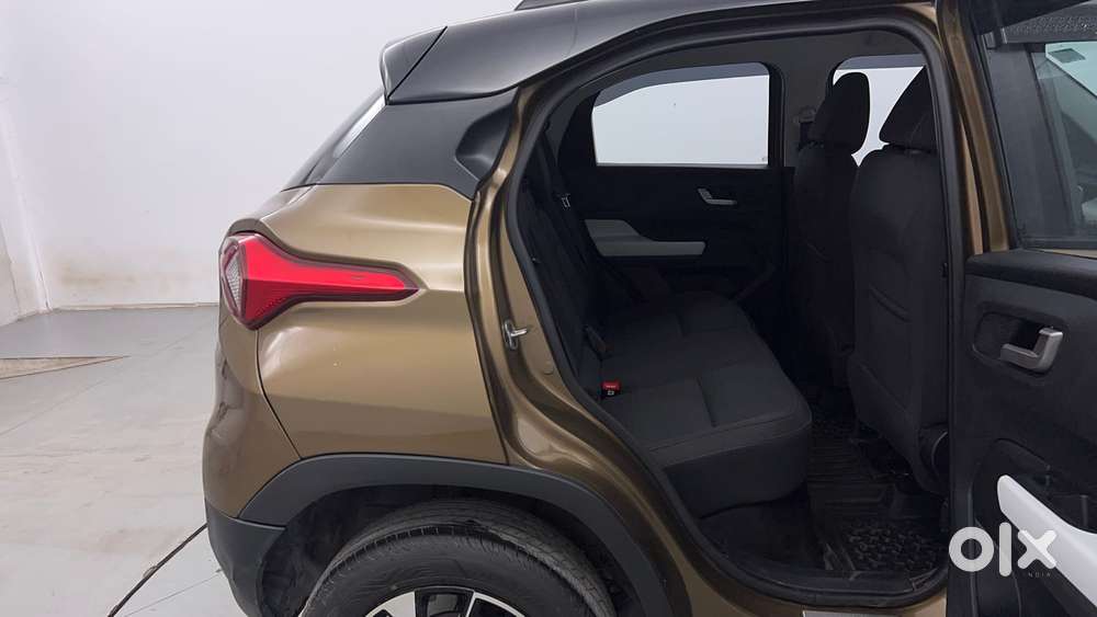 Tata Punch 1.2 Revotron Creative Amt Dual Tone, 2023, Petrol