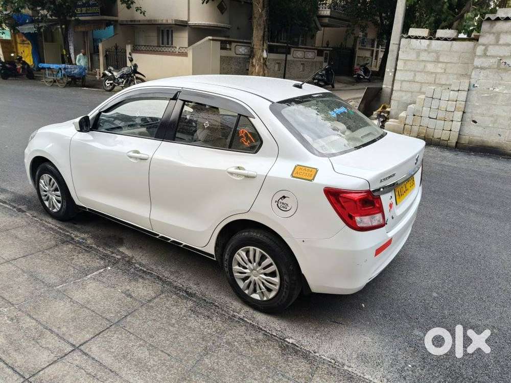 Maruti Suzuki Dzire 1.2 Vxi, 2022, Petrol