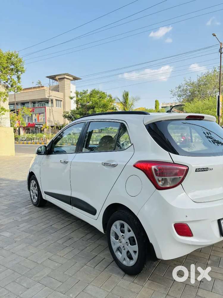 Hyundai I10grand
️fuel [diesel]
      Model=[2015]
‍️owner =[2
