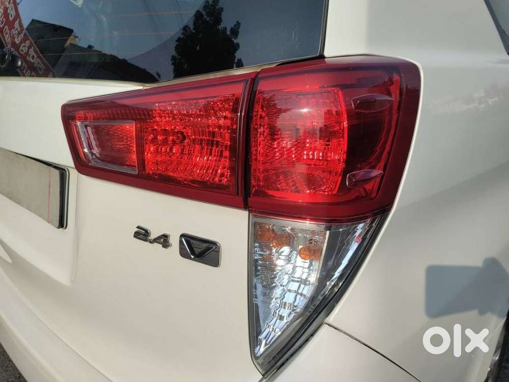 Toyota Innova Crysta [2020-ongoing] 2.7 Gx Mt 8 Str, 2020, Diesel