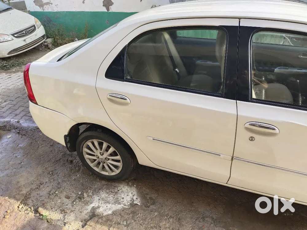 Toyota Etios V (premium Variant) – Well Maintained