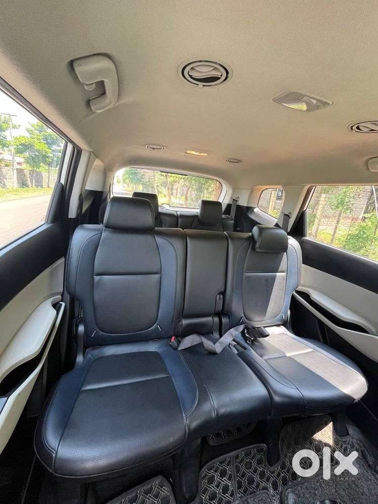 Kia Carens, 2022, Petrol