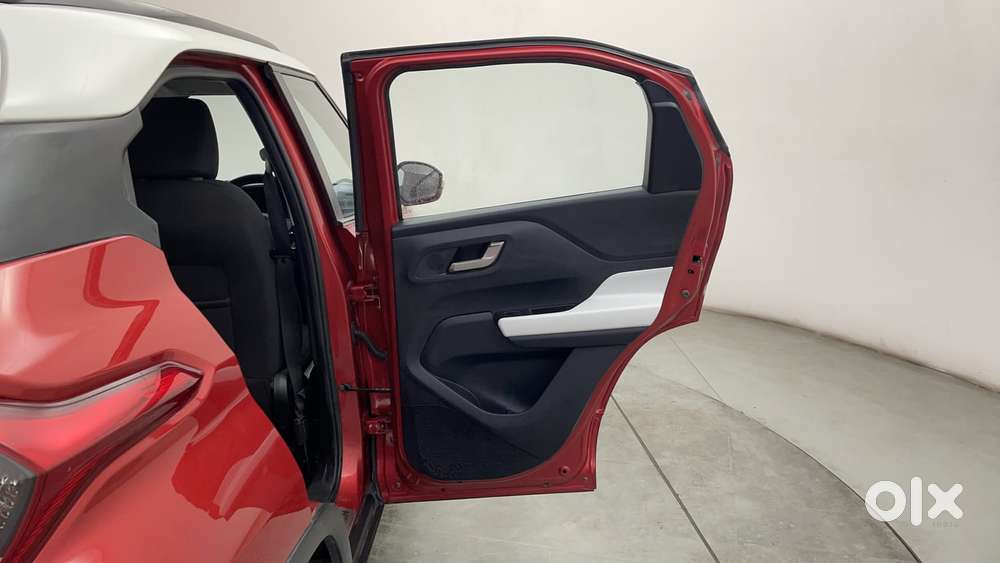 Tata Punch 1.2 Revotron Creative Dual Tone, 2023, Petrol