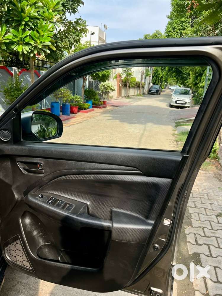 Brezza Lxi 2022 Petrol 100% Original Paint In Excellent Condition