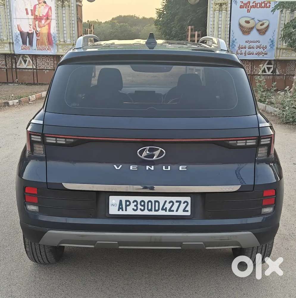 Hyundai Venue 2022 Diesel 55000 Km Driven