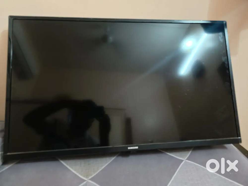 Samsung 32-Inch Smart LED TV | Excellent Condition