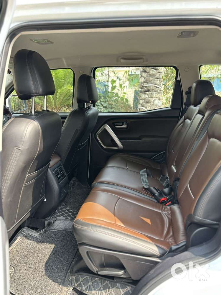 Mahindra Scorpio N Z2 Petrol Mt 7 Str, 2024, Petrol