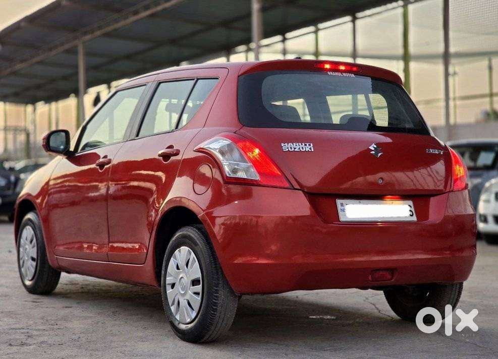Maruti Suzuki Swift Vxi + Manual, 2011, Petrol