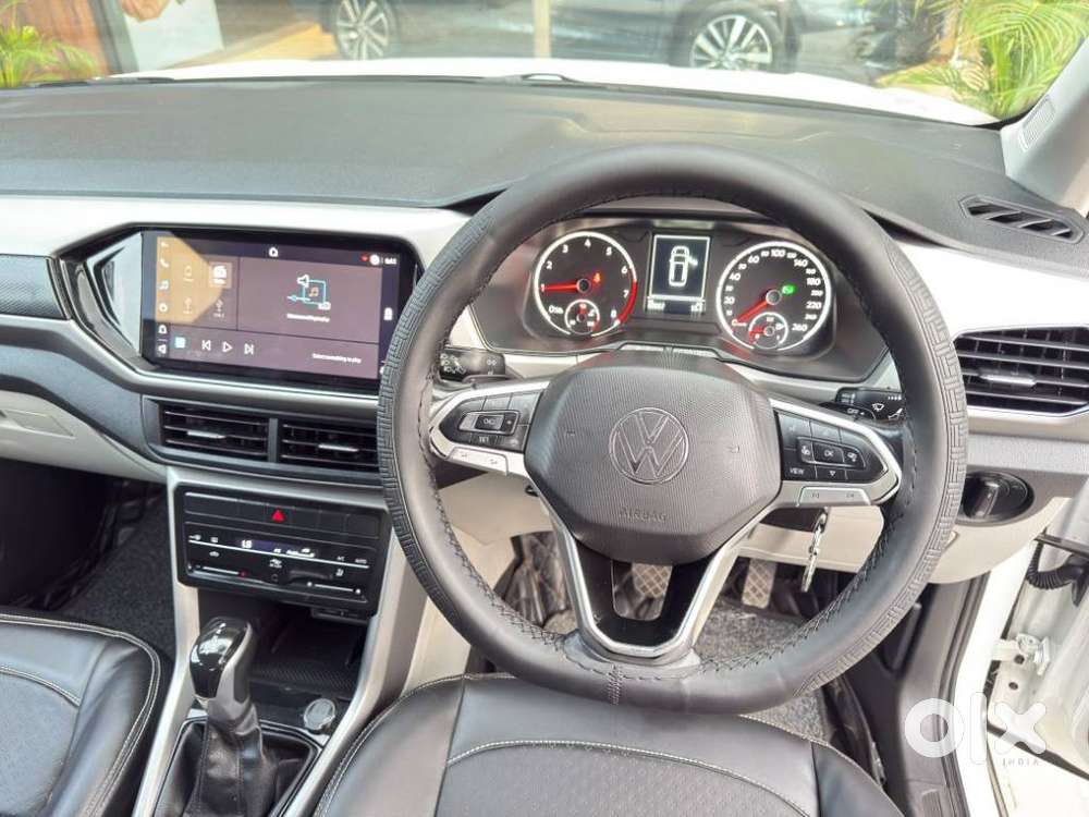 Volkswagen Taigun 1.0 Tsi Highline At, 2022, Petrol