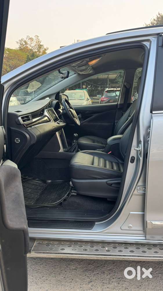 Toyota Innova Crysta [2020-ongoing] 2.4 Vx 8 Str, 2020, Diesel