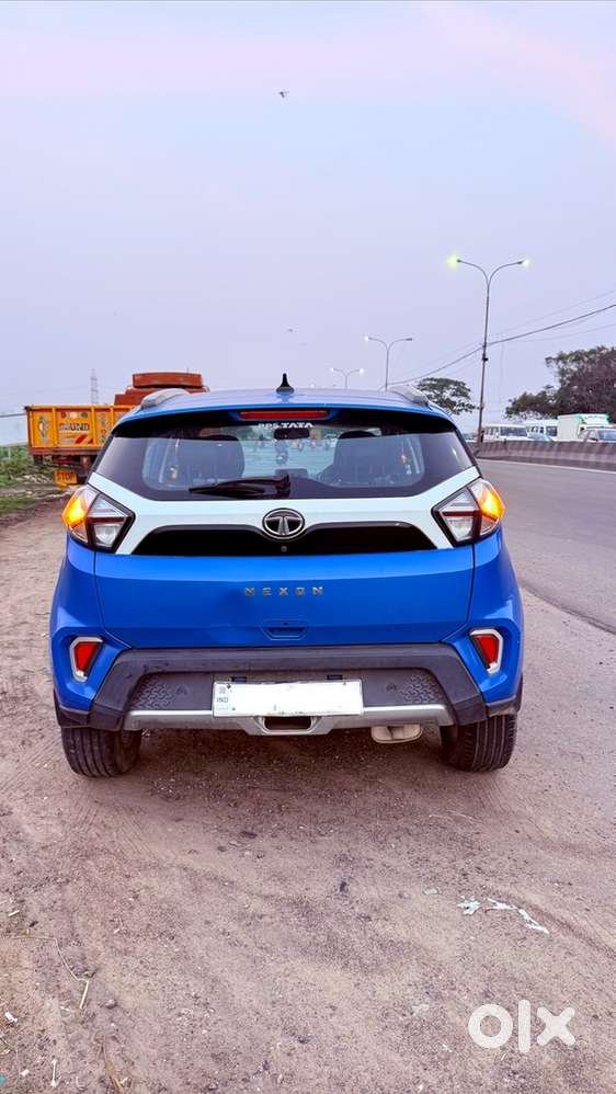 Tata Nexon 2020 Top End Petrol Automatic 32000km Gud Condition 1stowne