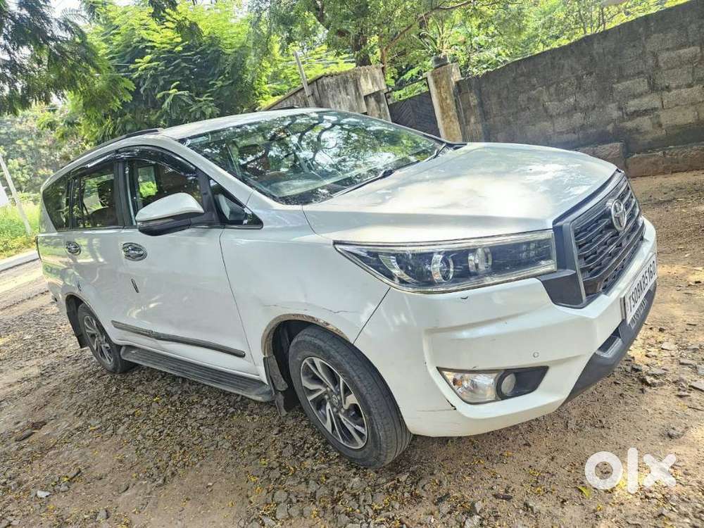 Toyota Innova Crysta 2.4 V, 2023, Diesel