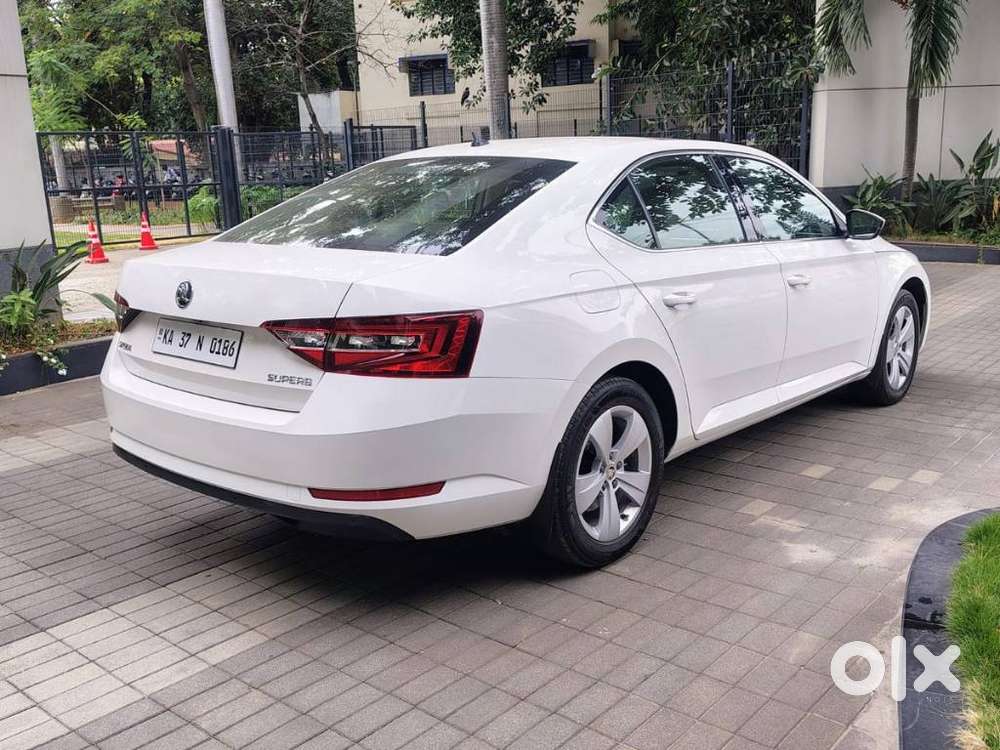 Skoda Superb [ ] 1.8 Style Tsi At, 2016, Petrol