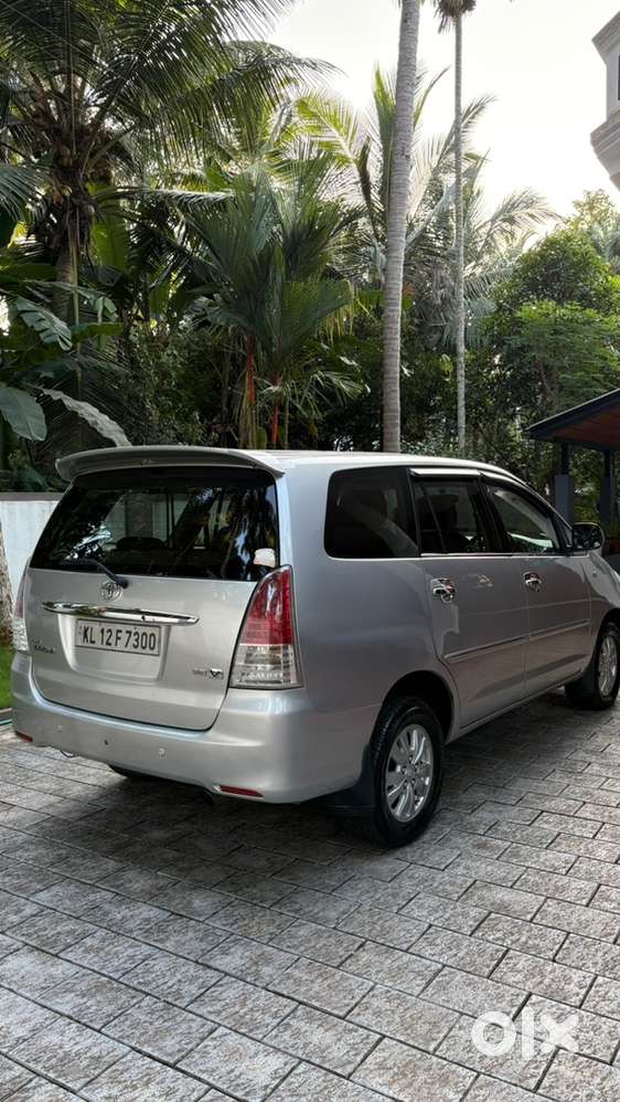 Toyota Innova Diesel 2011