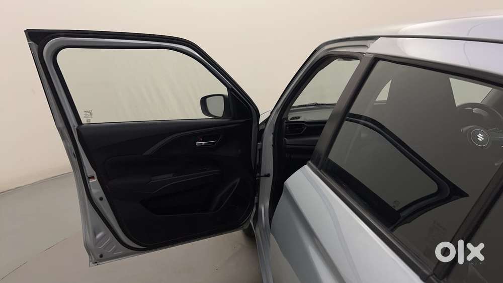 Maruti Suzuki Swift 1.2 Vxi (o), 2024, Petrol