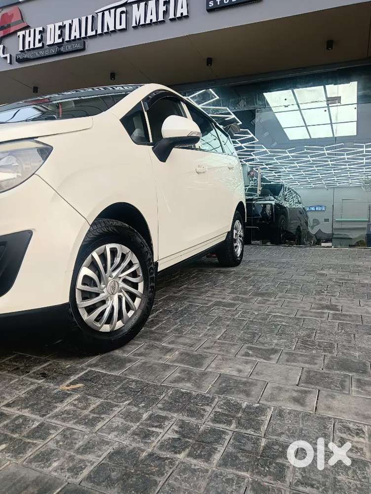 Mahindra Marazzo 2018 Plus