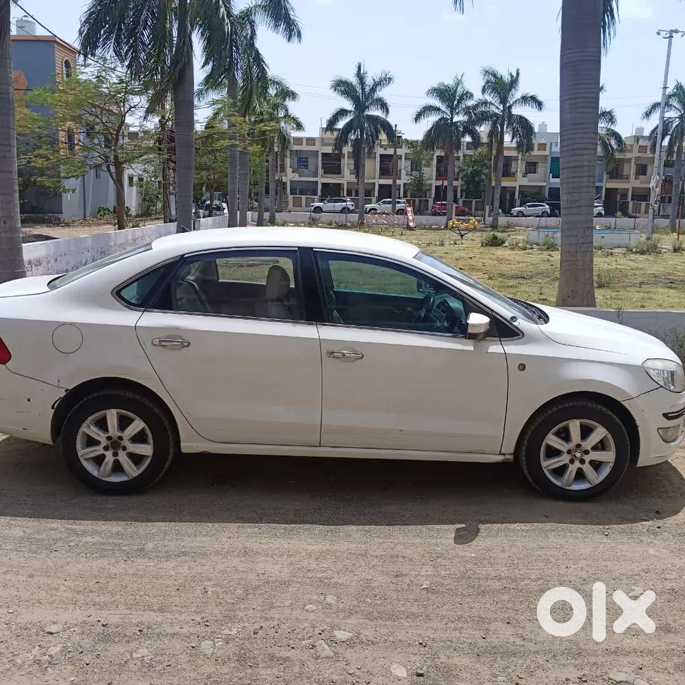 Skoda ,rapid, Diesel, 1600cc , 84000km Driven, 25 + Mileage