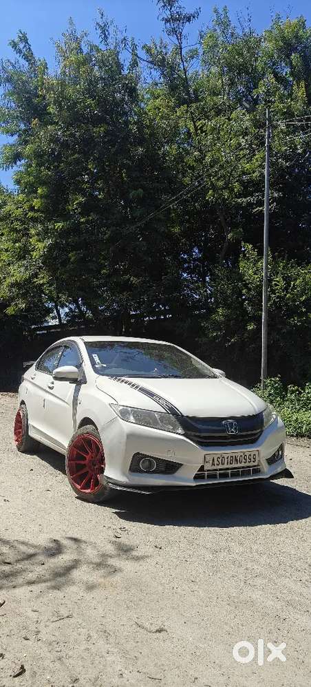 Tastefully Modified Honda City 1.5 Sv Petrol 2015