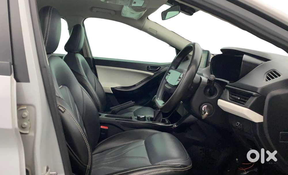 Tata Nexon Pure (s) 1.2 Petrol 6amt, 2023, Cng & Hybrids