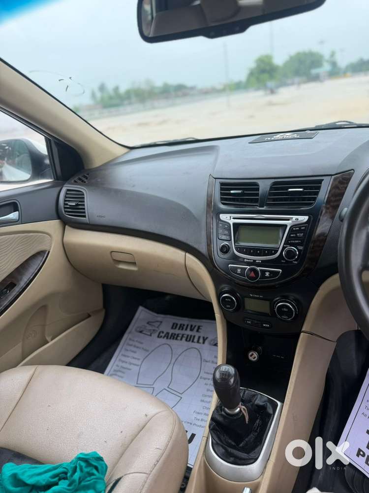 Hyundai Fluidic Verna 2012