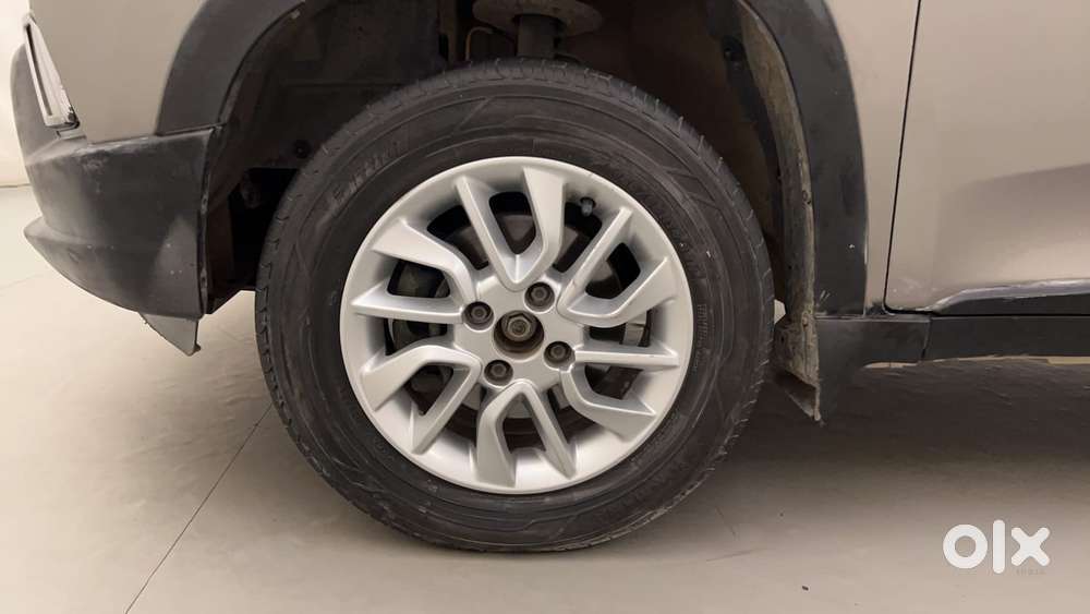 Mahindra Kuv 100 2016-2017 Mfalcon G80 K8, 2016, Petrol