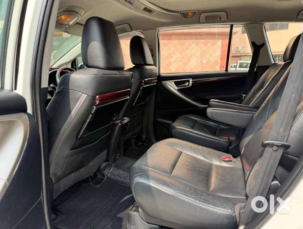 Toyota Innova Crysta 2.4 Zx Mt, 2017, Diesel