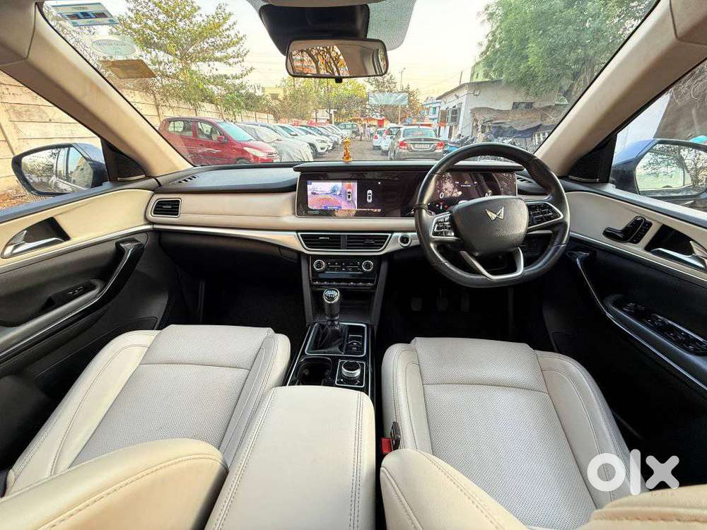 Mahindra Xuv700 2.2 Ax 7 Diesel Mt Luxury Pack Str, 2022, Diesel