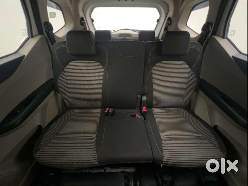 Renault Triber Rxz, 2023, Petrol