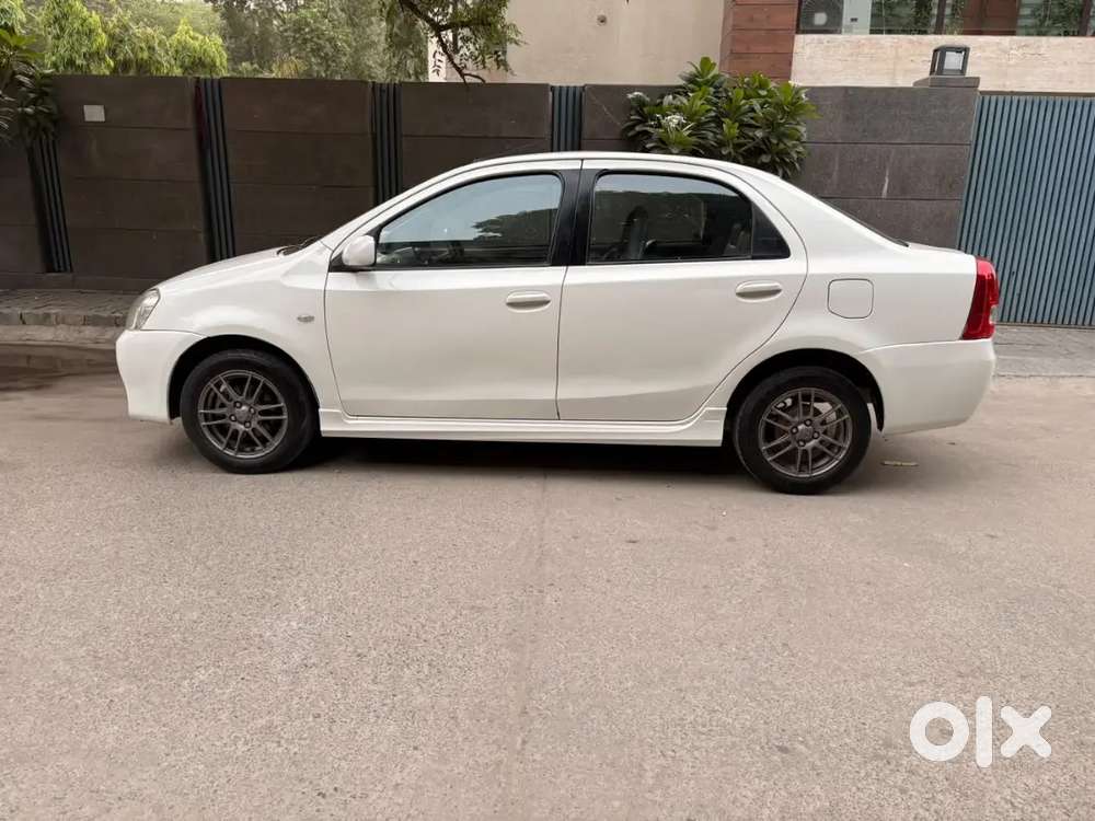 Toyota Etios Sportivo 2012