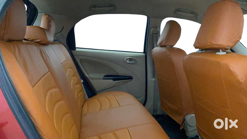 Toyota Etios Liva V Dual Tone, 2019, Petrol