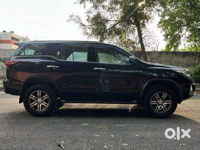 Toyota Fortuner [2021-ongoing] 2.8 2wd Diesel At, 2024, Diesel
