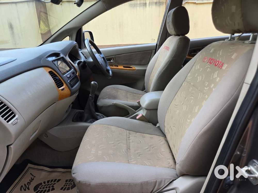 Toyota Innova 2010 V 2.5 Diesel Bsiv