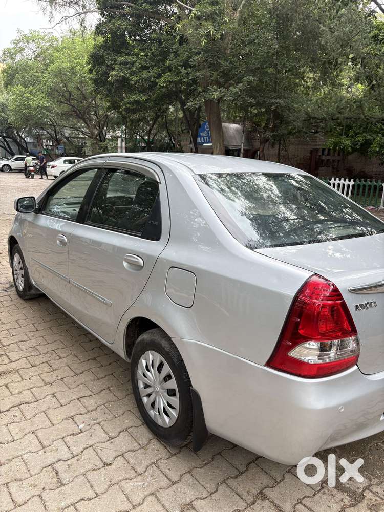 Toyota Etios G, 2011, Cng & Hybrids