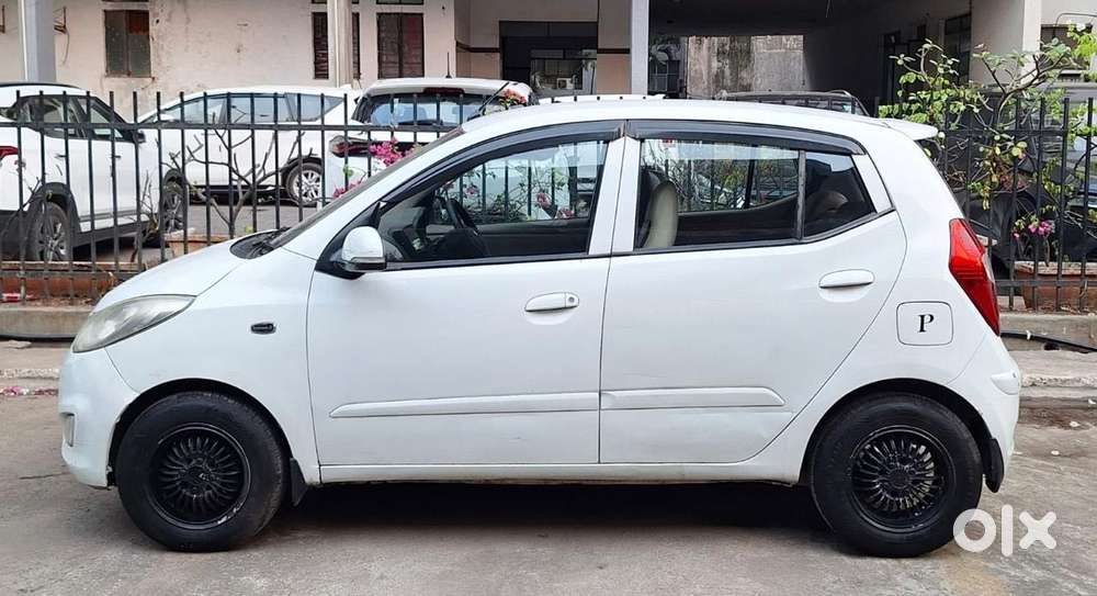 Hyundai I10 [2010-2017] 1.2 Sportz At, 2011, Petrol