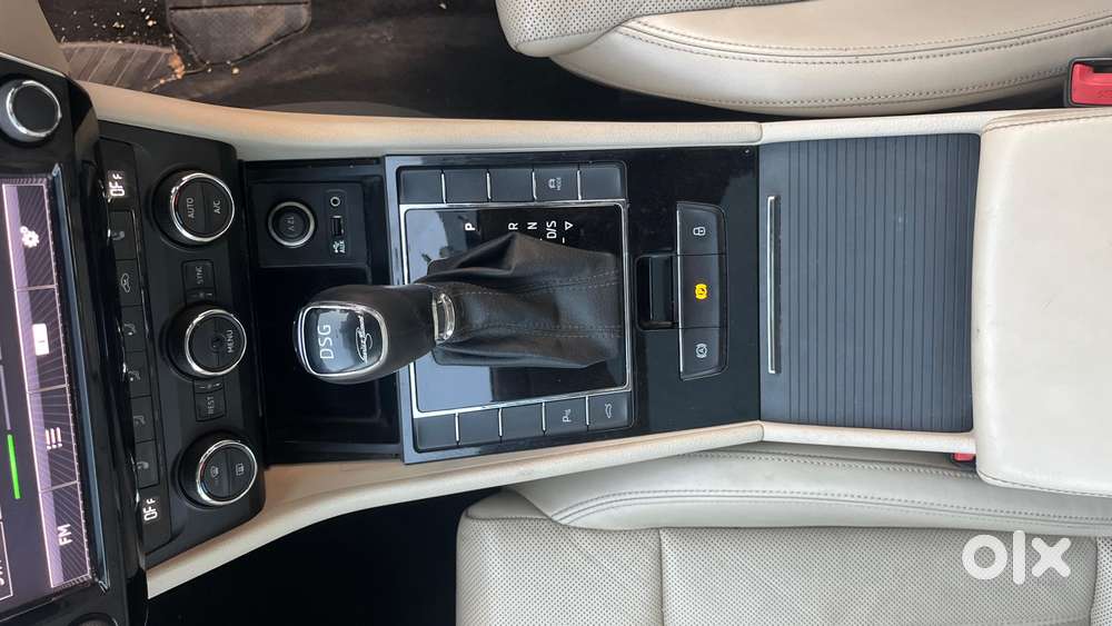 Skoda Superb Lk 1.8 Tsi At, 2016, Petrol