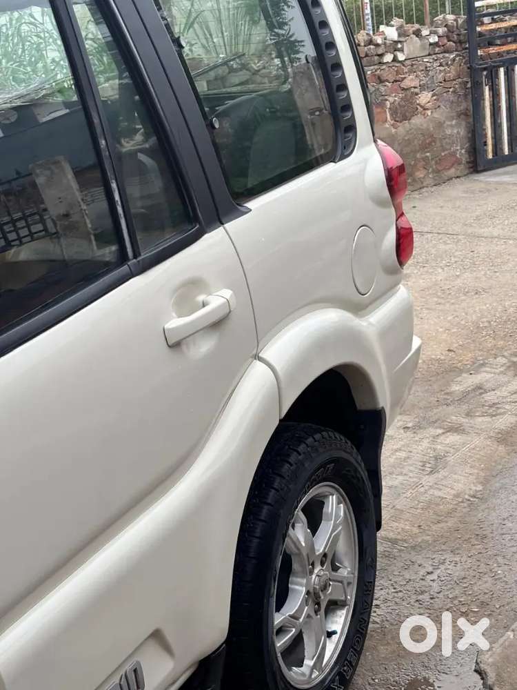 Mahindra Scorpio 2017 Diesel Well Maintained