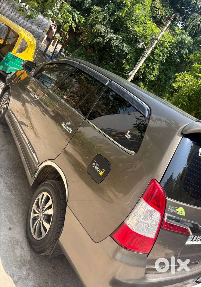 Toyota Innova 2015 Diesel Well Maintained