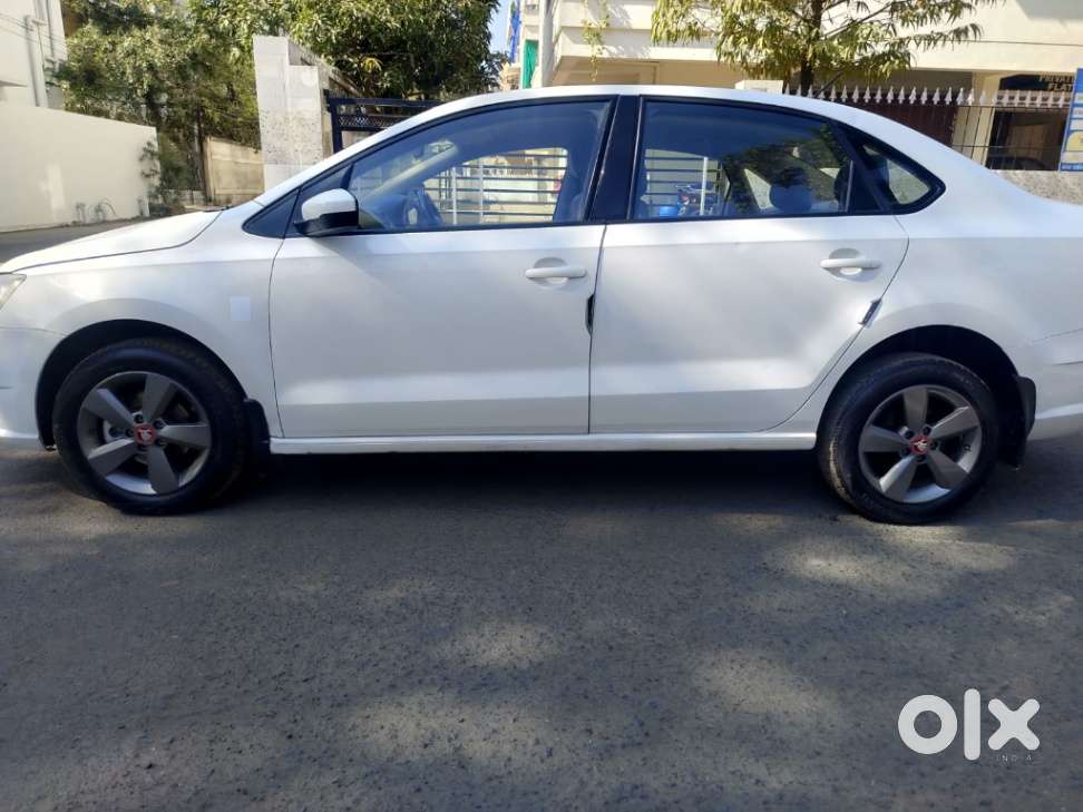 Skoda Rapid Ambition 1.6 Mpi Manual Plus Alloy, 2017, Petrol